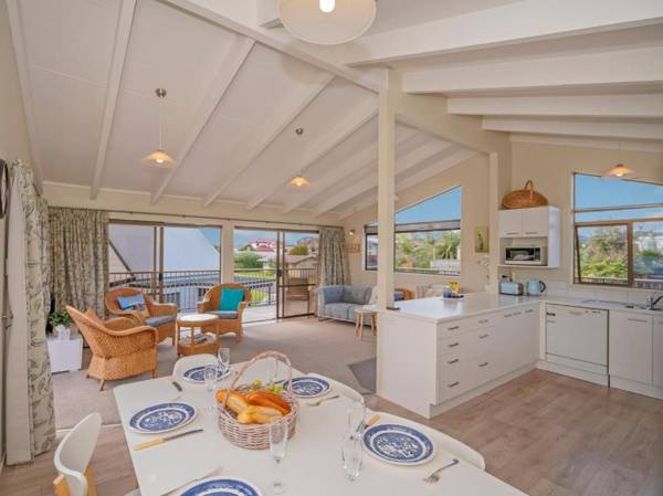 Seabreeze on Cook - Whitianga Holiday Home
