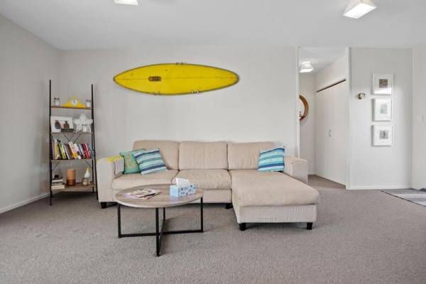 Surf and Sun Bach - Waihi Beach Holiday Home