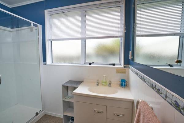 Accommodation Fiordland -The Three Bedroom House at 226A Milford Road