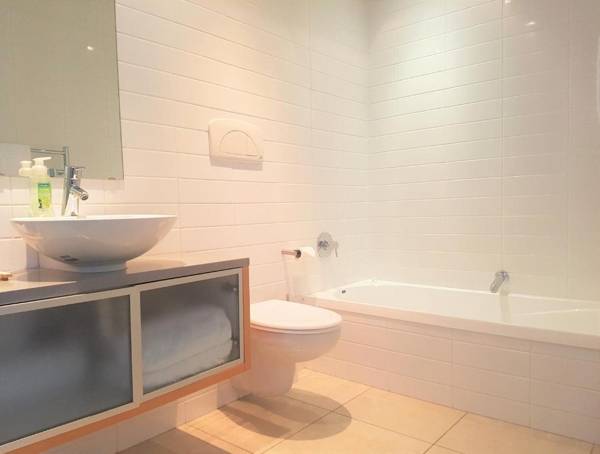 Waimahana Apartment 8