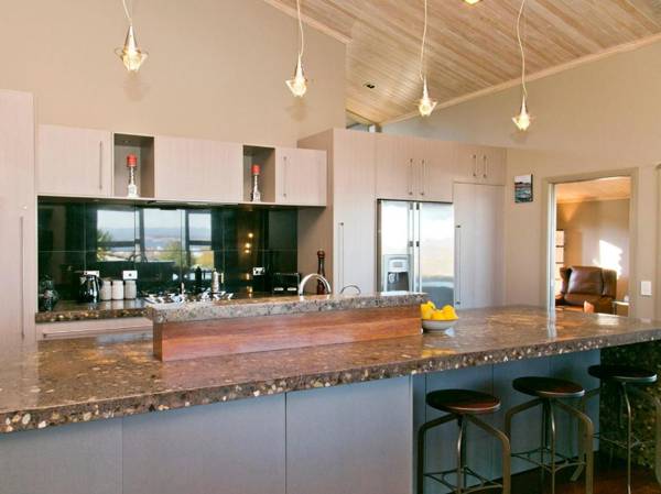 Riverstone Holiday Home - Taupo Holiday Home