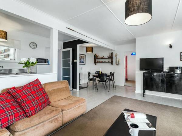 Serenity by the Lake - Lake Taupo Holiday Home