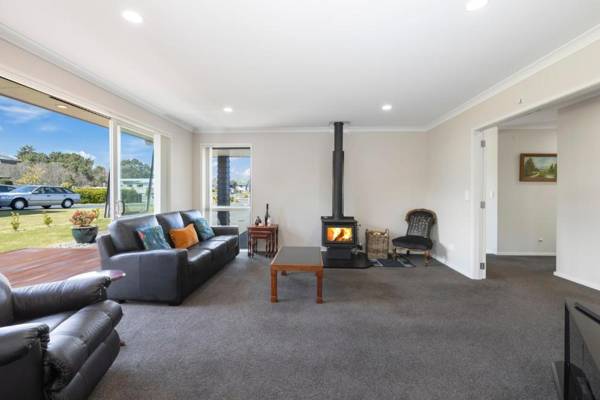 Fabulous in Wharewaka - Wharewaka Holiday Home