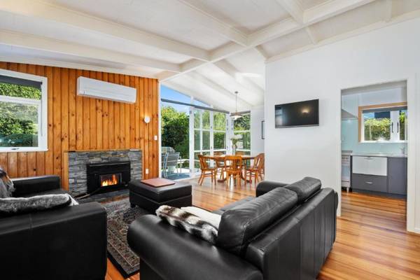 Huia Street Haven - Taupo Holiday Home
