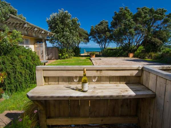 Beach Tata - Golden Bay Bach (Tata Beach)