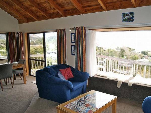 Bush Henge - Tata Beach Holiday Home