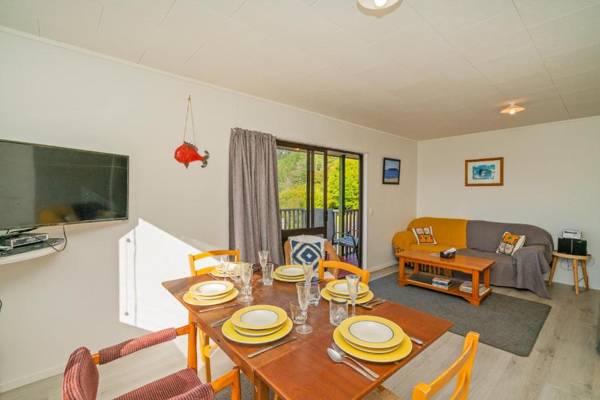 Coastal Hill Retreat - Tairua Holiday Home