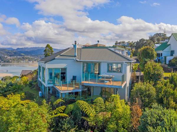 Panoramic Paku - Tairua Holiday Home