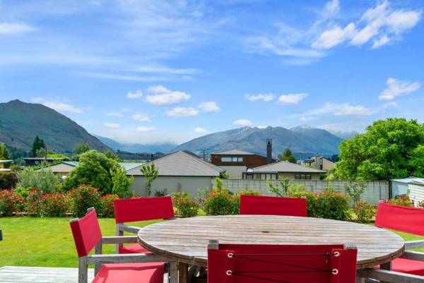 The Rabbit Warren - Wanaka Holiday Home