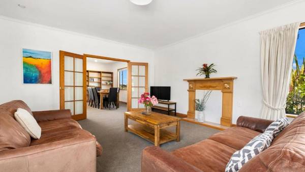 Hillview Haven - Wanaka Holiday Home