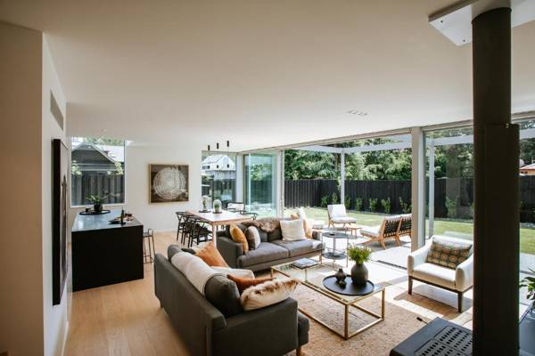 Eely On Point - Sleeps 6 - Close to the lake - Spa Pool