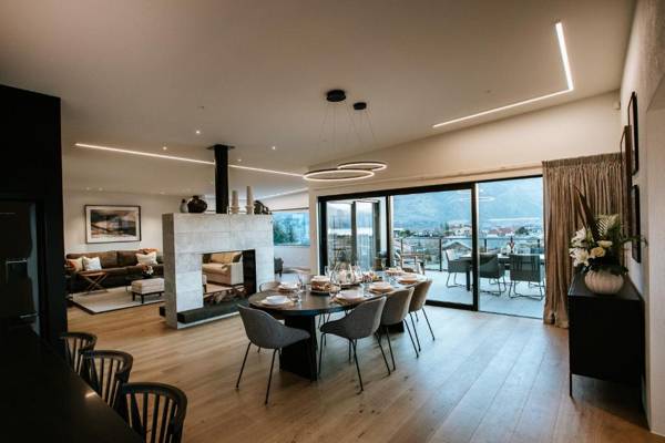 The Heights - Sleeps 8 - Lake Views - Outdoor Fire