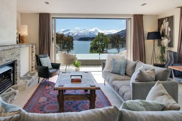 Apartment On Ardmore - Sleeps 4 - Central Location - Lake Views