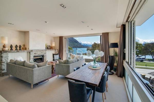 Apartment On Ardmore - Sleeps 4 - Central Location - Lake Views