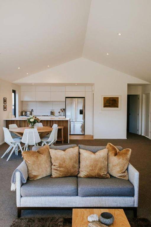 Tirohanga Maunga Townhouse