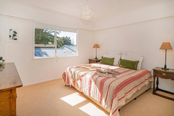 Patton's Place - Pauanui Holiday Home