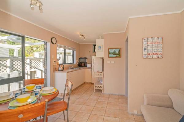 Shell Seekers - Pauanui Downstairs Holiday Unit