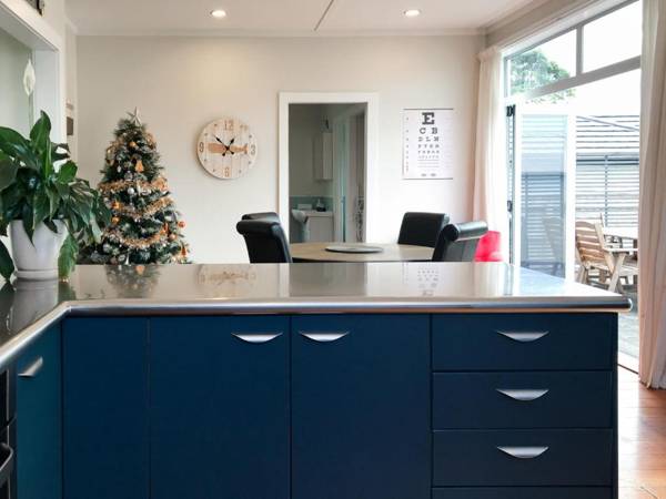 THE BROOKLANDS BUNGALOW