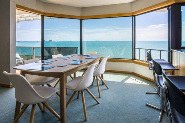 WATERFRONT ON WOOLCOMBE