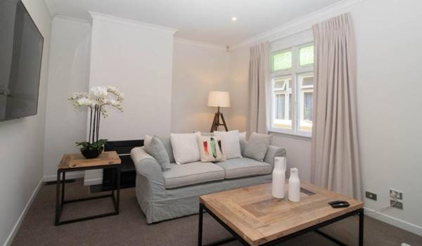 FOX LODGE - CENTRAL LOCATION