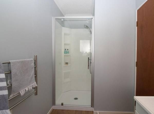 THE COASTAL COTTAGE - CENTRAL CITY LOCATION