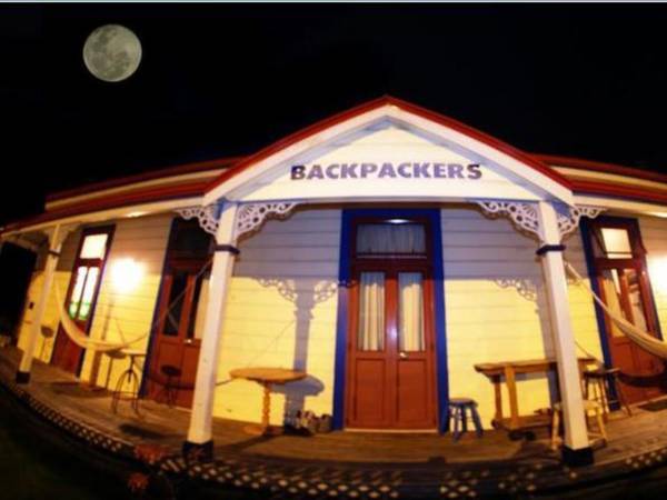 Stables Lodge Backpackers