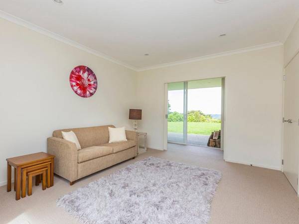 Matakana Views - Matakana Holiday Home