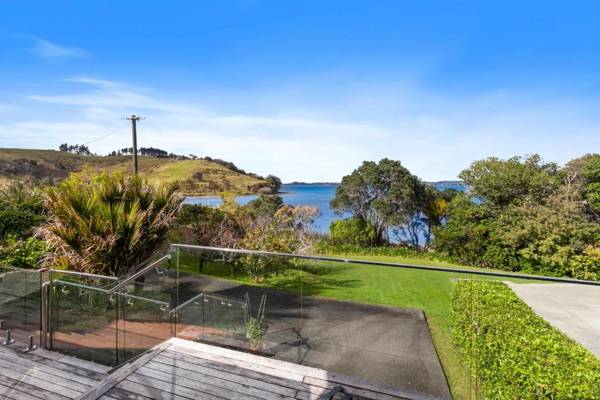 Pohutukawa Cottage - Matakana Holiday Home