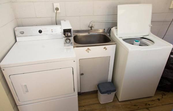 Sierra Beachfront Motel