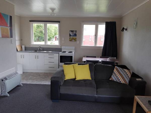 554 Moana Court Motel