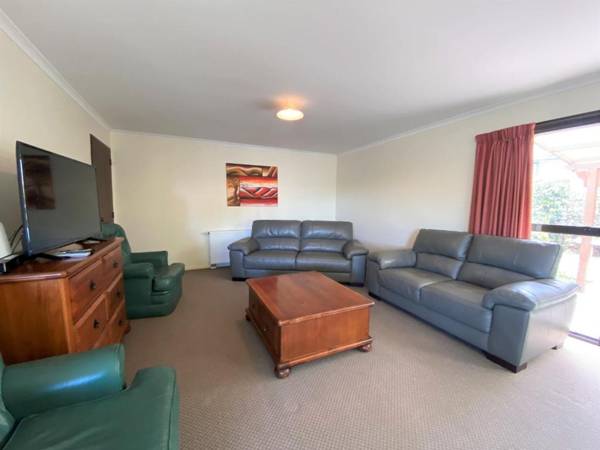 66 Conical Hill Road