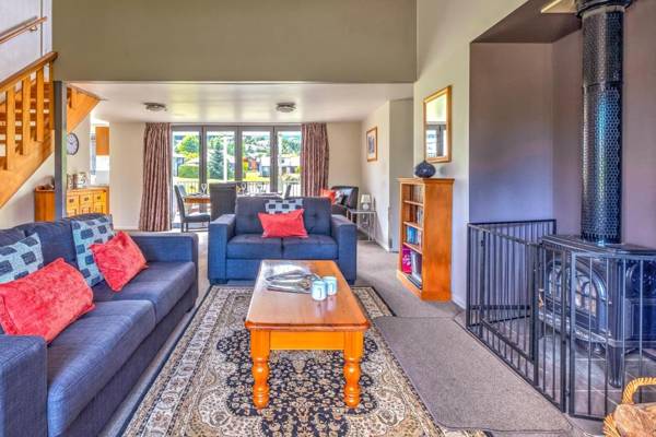 *** LAKE VILLA 458 ***