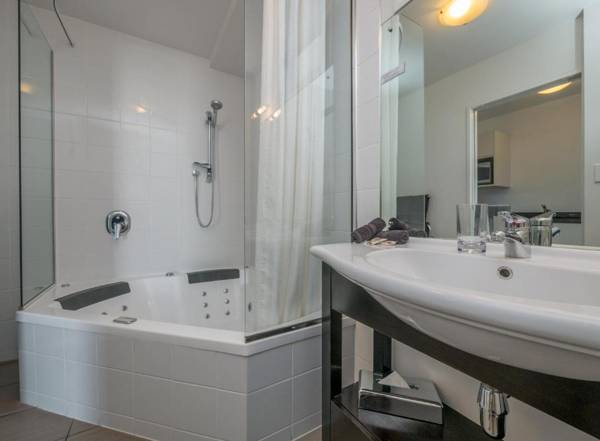 Bellano Motel Suites