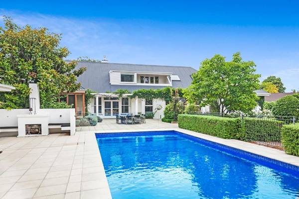 French City Mansion - Christchurch Luxury Home