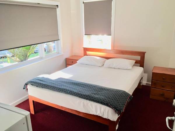 Freemans Backpackers