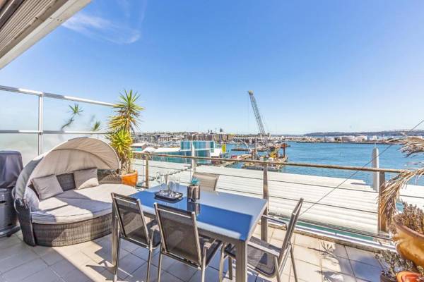 Luxury 3BR 1.5 Bath Penthouse with Fabulous Views