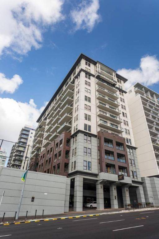 Heritage Luxury & Viaduct Vibe