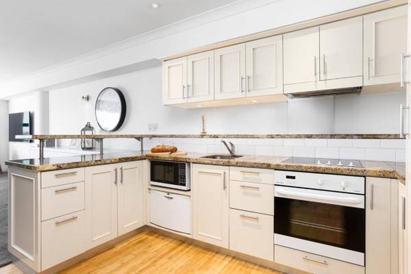 Waterfront Deluxe Apartment - Luxury at it's finest!