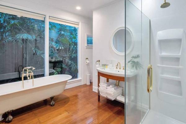 Classic 3BR Home Just Steps To Ponsonby Rd