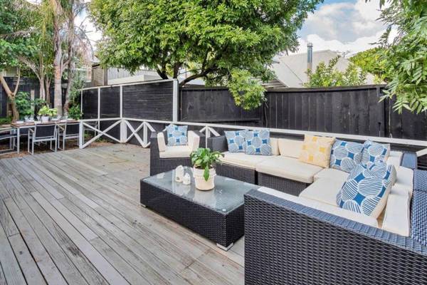 Classic 3BR Home Just Steps To Ponsonby Rd