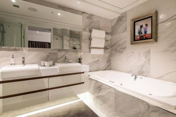 The Quays - Auckland Viaduct