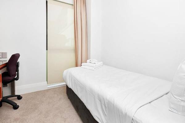 Workspace - QV Water View 2 bedrooms Free Parking & WIFI - 749