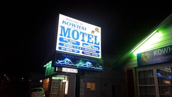 Kowhai & Colonial Motel