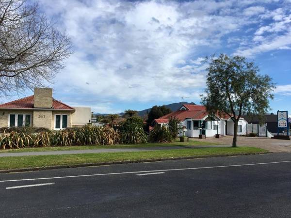 PURE Motel & Pure Guest House