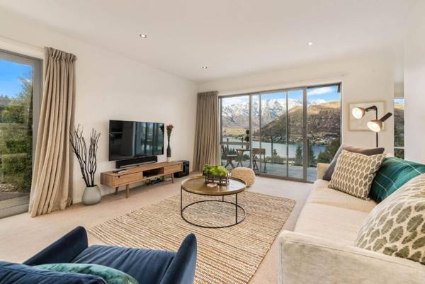 Quaint Sanctuary on Quartz