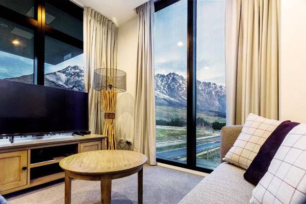 Executive 2 Bedroom Apartment Remarkables Park