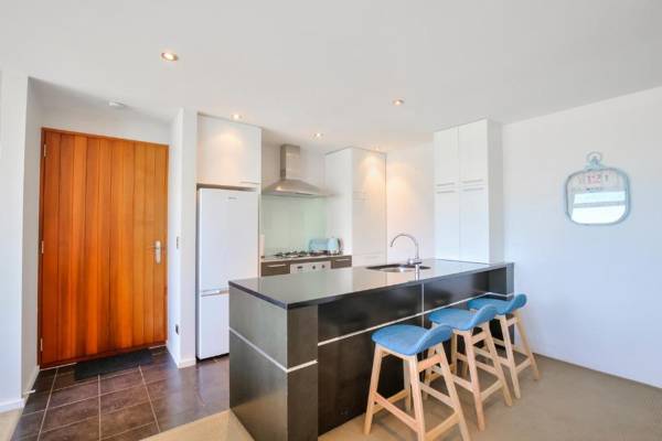 Diamond Villa - Lake Views Central Location