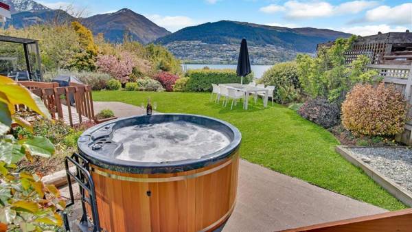 Tranquil Heights Holiday Home