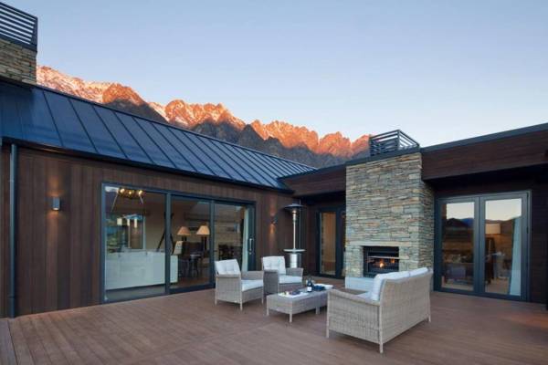Luxury 5BDR Lodge - Ski Golf & Relax In Style