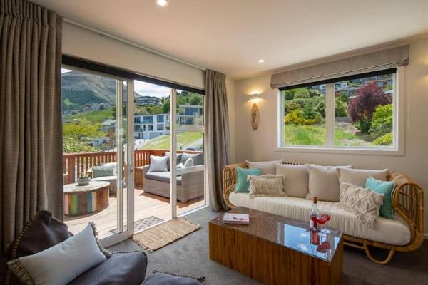 Queenstown Hillside Villa 3-City Location-Walk To Town